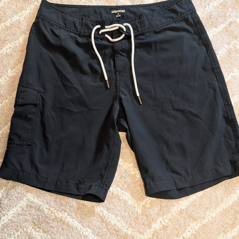 Goodfellow & Co. Black Cargo Swim Shorts with White Drawstring Size 32